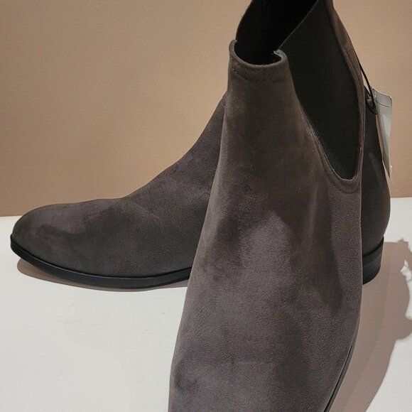 #44 New with tag without box Grey Suede ankle boots main image 6